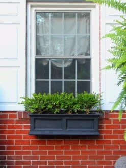 Fairfield Self-Watering Window Box, 3’ -GardenPro Shop 39344 100V tif