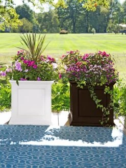 Fairfield Self-Watering Square Planter, 20” X 20” -GardenPro Shop 39618 3022 001E tif