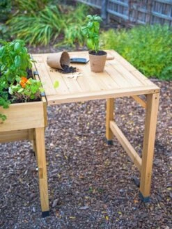 VegTrug® Side Table -GardenPro Shop 8592870 004 tif