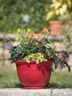 Mazzano Self-Watering Planters -GardenPro Shop 8596564 4883 tif