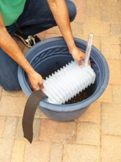 Adjustable Self-Watering Insert For Pots And Planters -GardenPro Shop 8610250 0006 tif