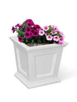 Fairfield Self-Watering Square Planter, 16” X 16” -GardenPro Shop 8611695 16V tif