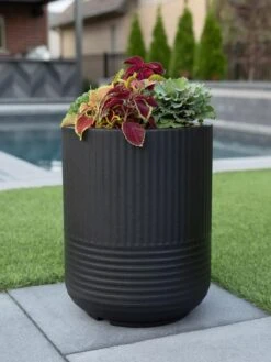 Arden Round Planter -GardenPro Shop 8613267 02V tif