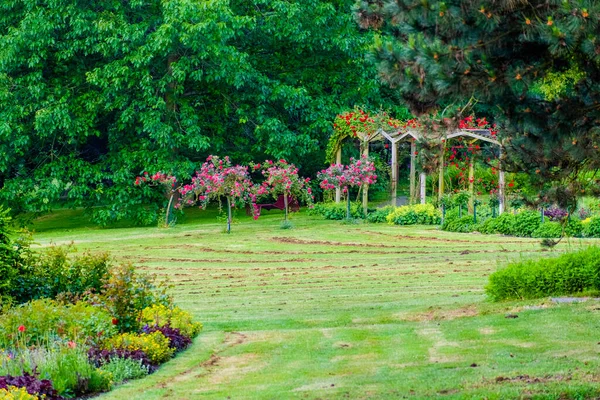 Front Page -GardenPro Shop background25